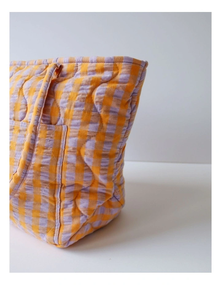 Kumquat Bloom Seersucker Quilted Bag image 2