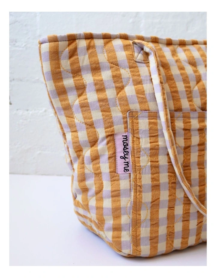 Seersucker Quilted Bag in Mango image 2