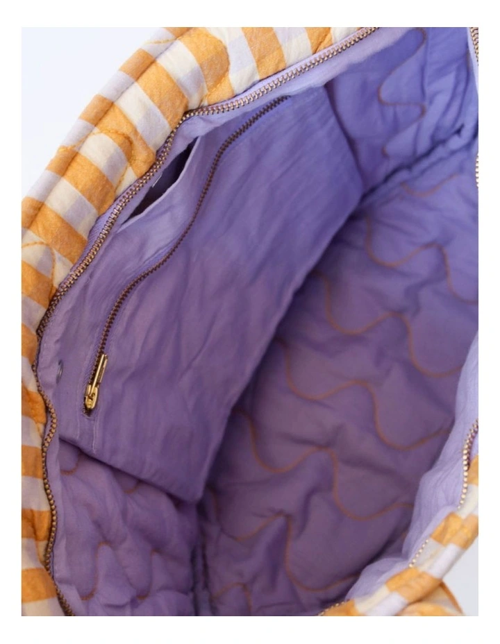 Seersucker Quilted Bag in Mango image 3