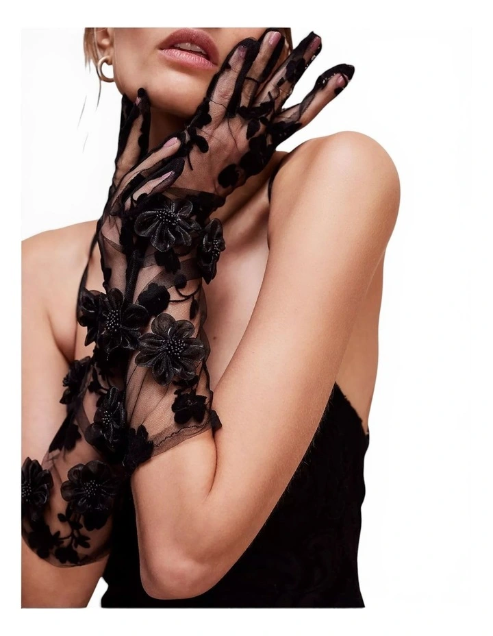 Dahlia Opera Gloves in Black image 3
