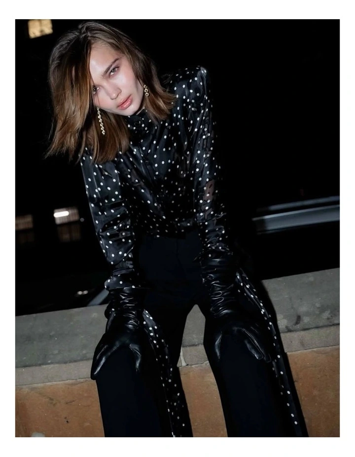 Anya Lambskin Leather Long Opera Gloves in Black image 6