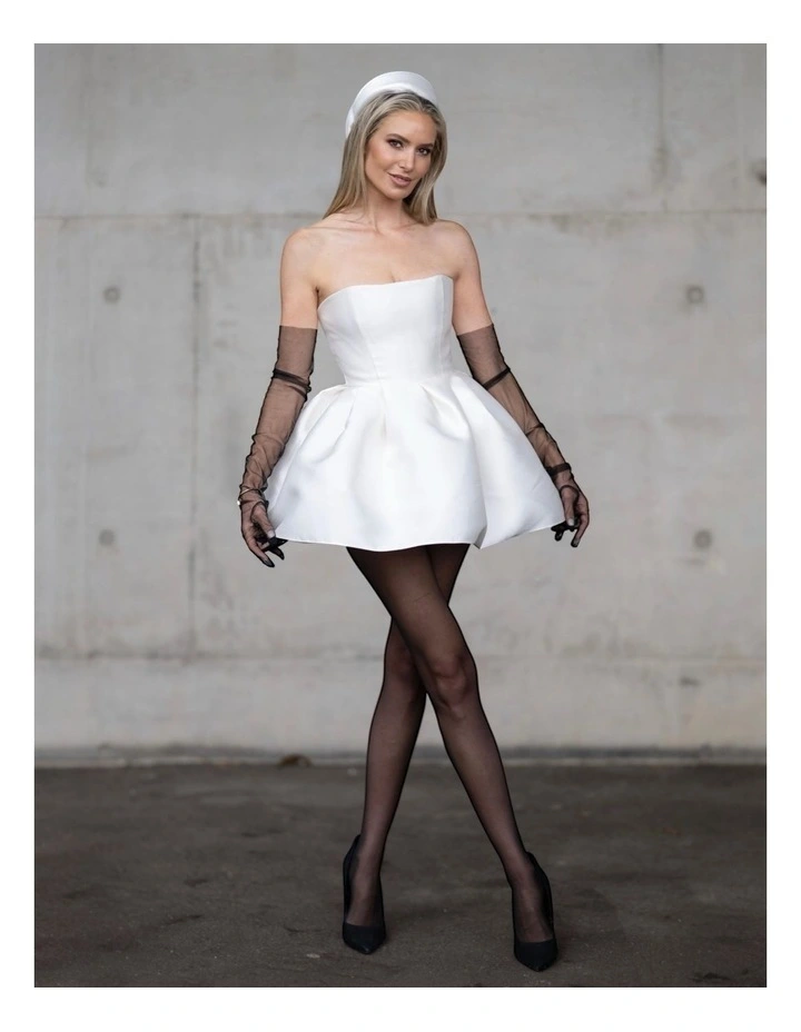 Kylie Tulle Opera Gloves in Black image 4