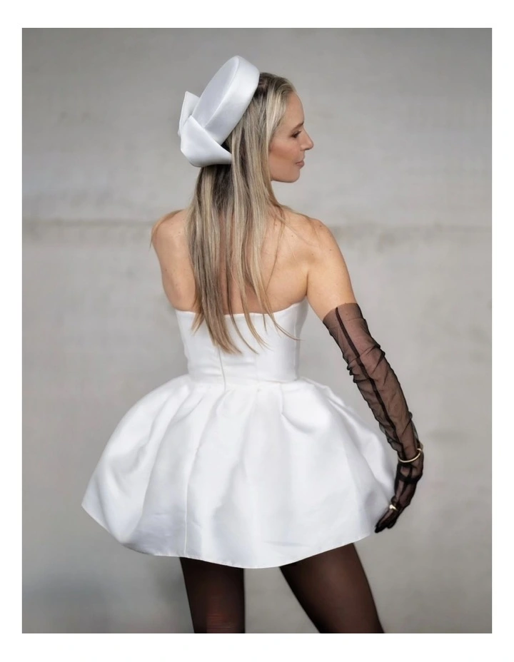 Kylie Tulle Opera Gloves in Black image 6