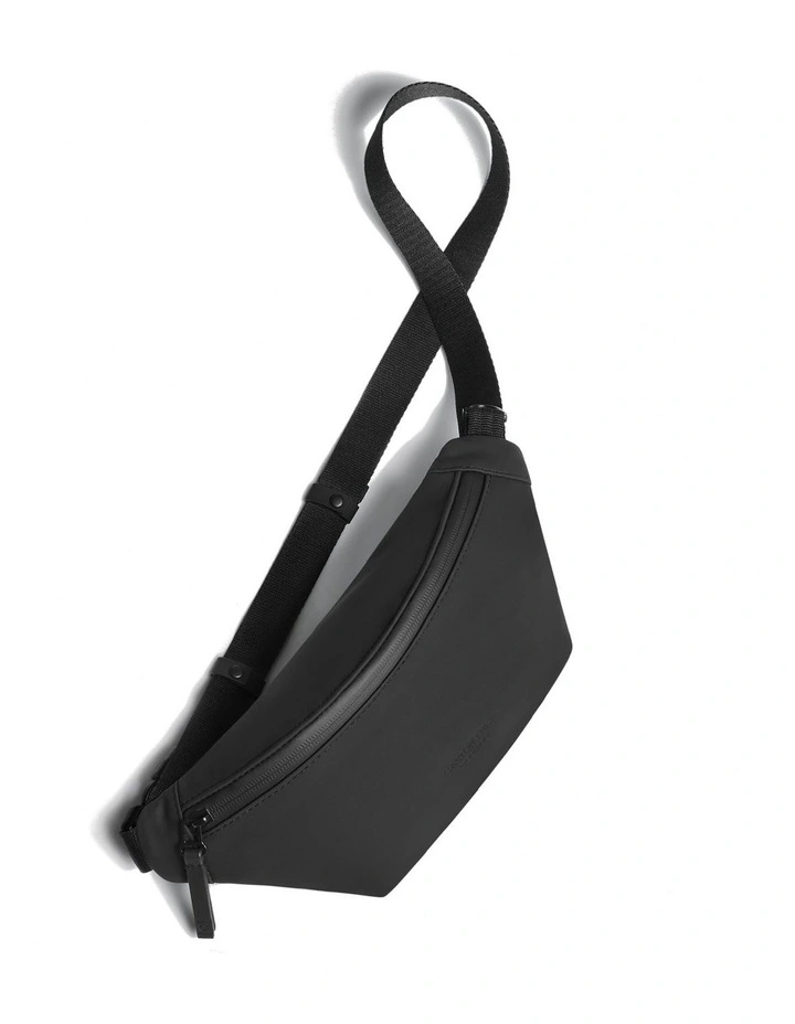 Gaston Luga Dsh Bumbag (1.8L) Waterproof Travel Carry Bag - Black image 1