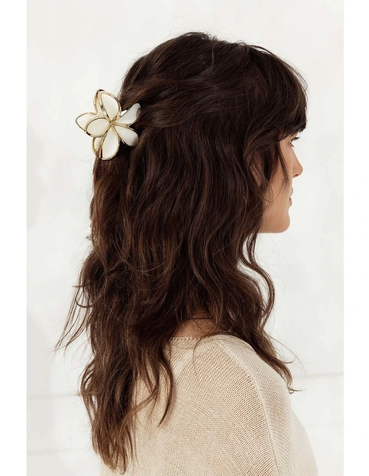 Merliah Hair Claw Set in Cream White - Set of 3 image 2