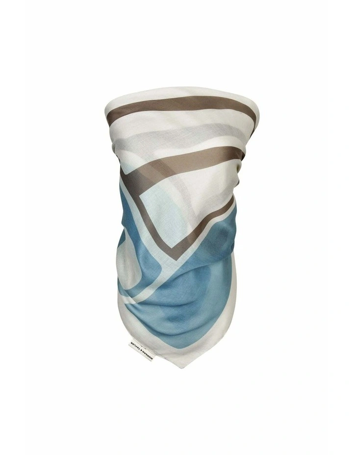 Aquata Large Scarf in Blue image 6