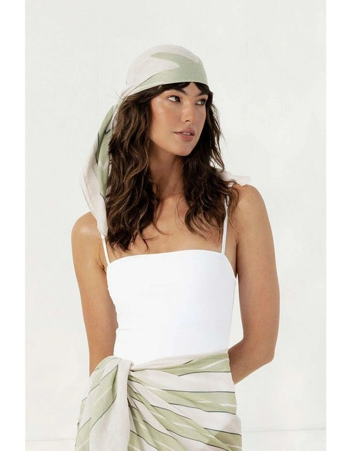Serena Large Scarf in Green image 3