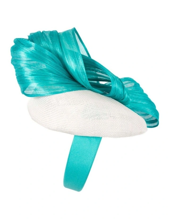 White pillbox fascinator with turquoise silk abaca bow by Fillies Collection S307WT image 4