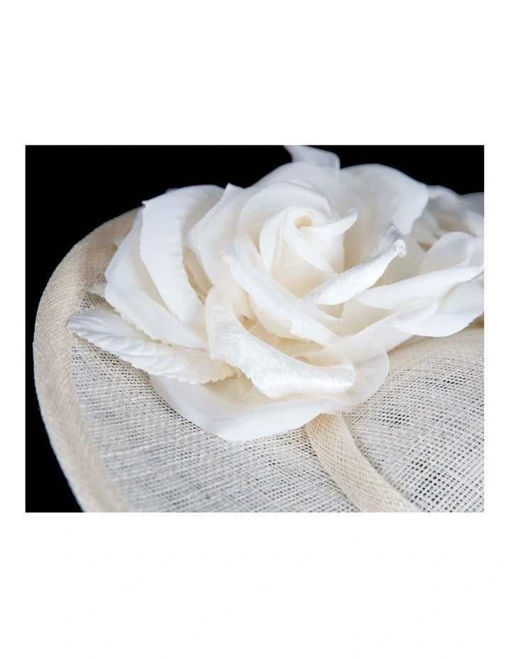 Max Alexander MA959C large cream sinamay fascinator with cream and white flowers image 5