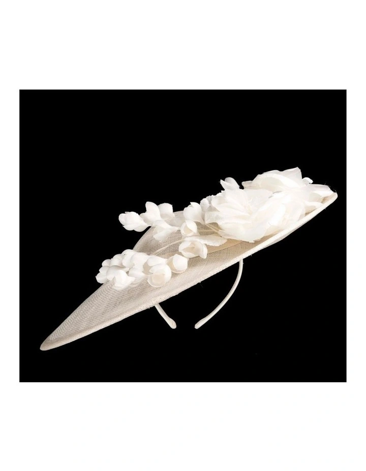 Max Alexander MA959C large cream sinamay fascinator with cream and white flowers image 6