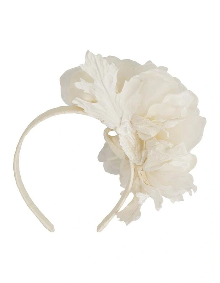 Ivory flower fascinator by Fillies Collection F653C image 3