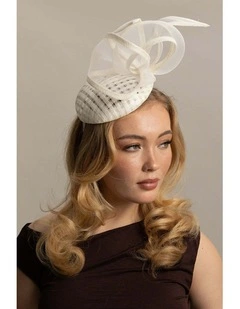 Pia Fascinator in Ivory White