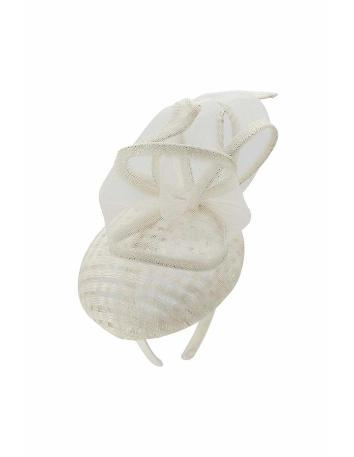 Pia Fascinator in Ivory White image 3