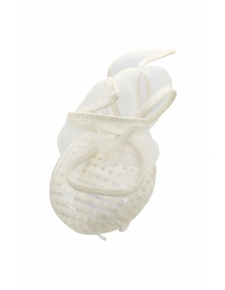 Pia Fascinator in Ivory White image 6