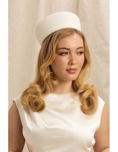 Gillian Pillbox Hat in Ivory White