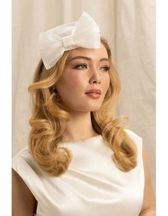 Juliet Fascinator in White