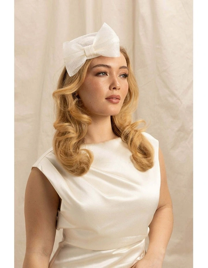 Juliet Fascinator in White image 6