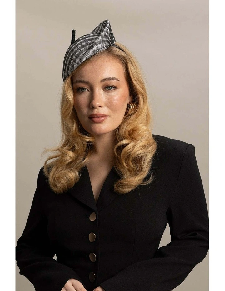 Raquel Fascinator in Black and White image 6