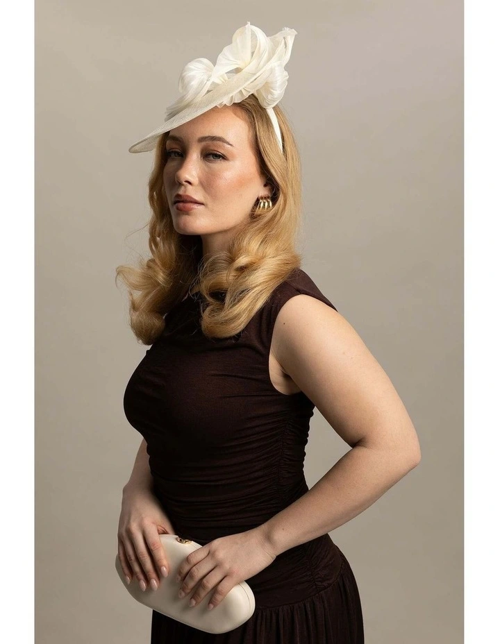 Yumi Fascinator in Ivory White image 5
