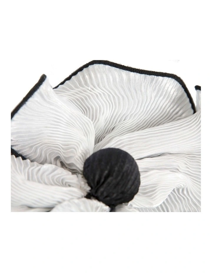 White & black racing fascinator by Max Alexander J442WB image 2