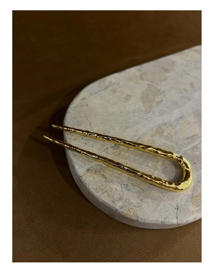 Louise Hammered Pin in Gold image 4