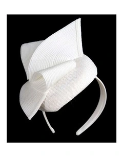 White pillbox fascinator by Fillies Collection S324WHT