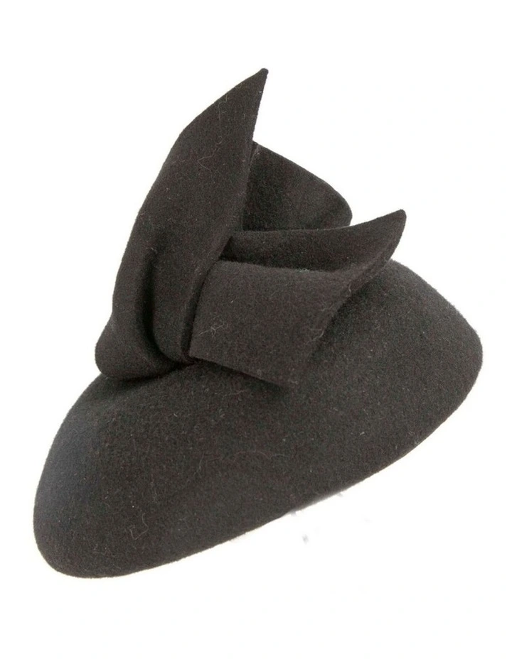Black felt winter racing pillbox fascinator J434B image 2
