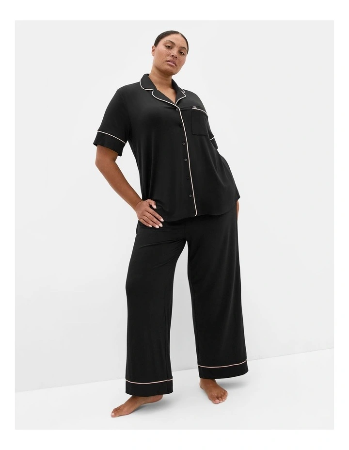 Plus Size Signature Pyjama Shirt in black image 1