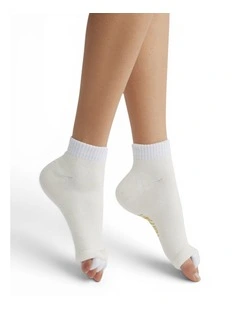 After Party Silicon Toe Socks Separators in White