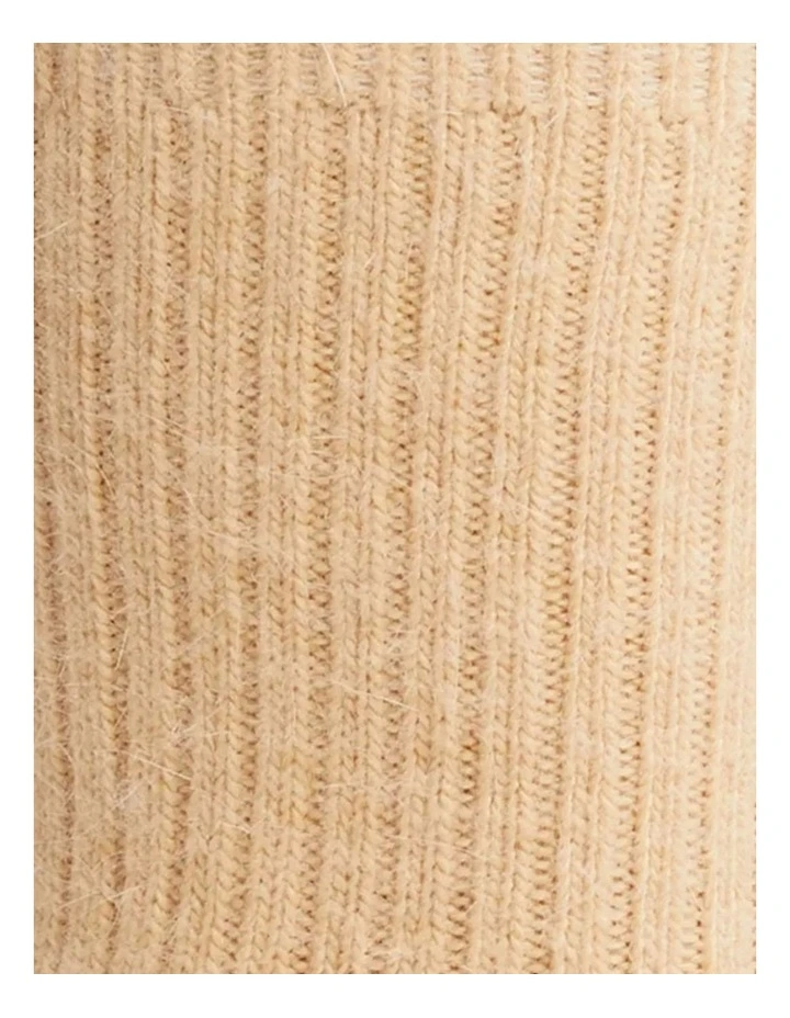 Cashmere Cloud Socks in Cream image 2