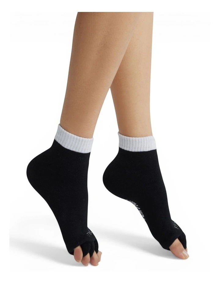 After Party Silicon Toe Socks Separators in Black image 4