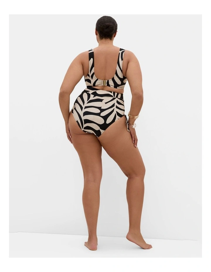 Plus Size Taranto Print Underwire Bikini Top in black taranto print image 2