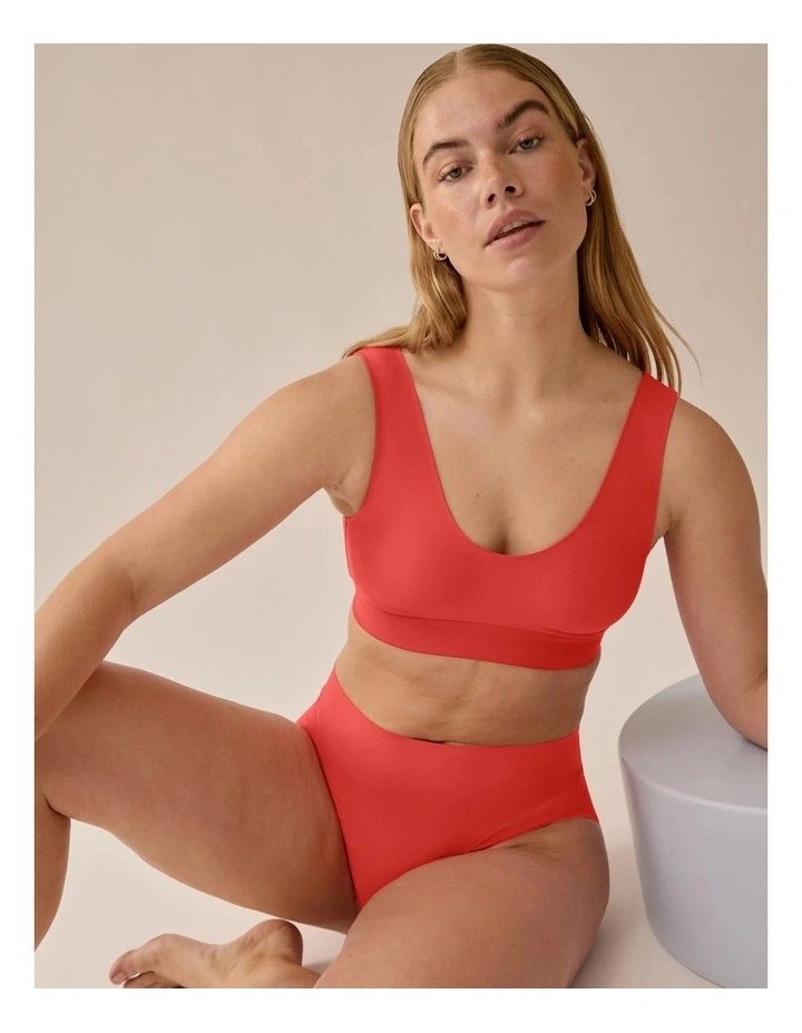 Back & Side Smoothing Wirefree Crop Top Bra image 3