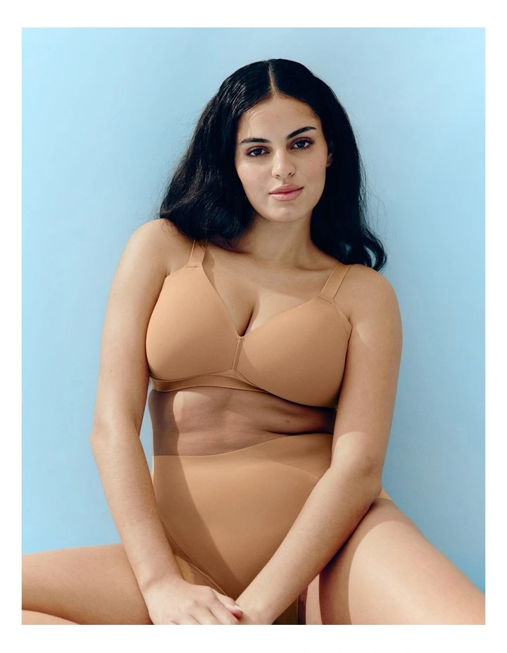 Side Smoothing Soft Cup Wireless Padded Bra image 4