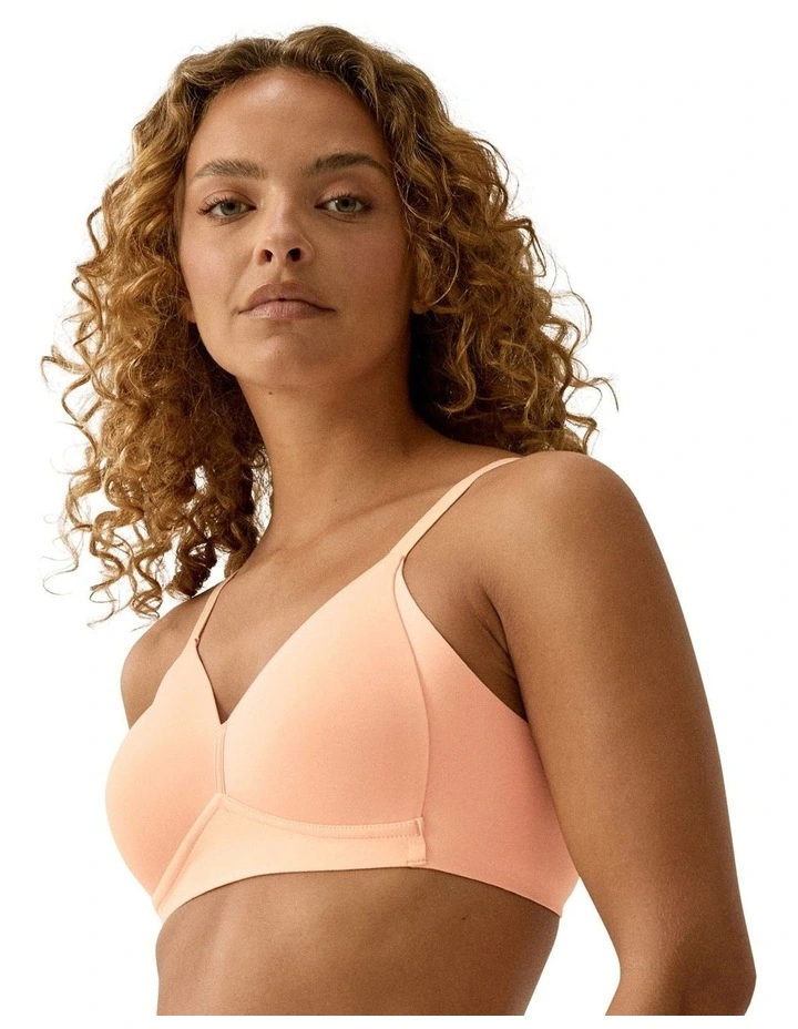 Side Smoothing Soft Cup Wireless Padded Bra image 3