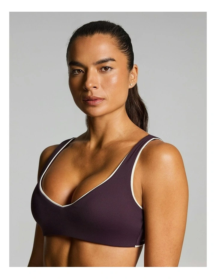 Twist Back Medium Support Sports Bra Boysenberry image 4
