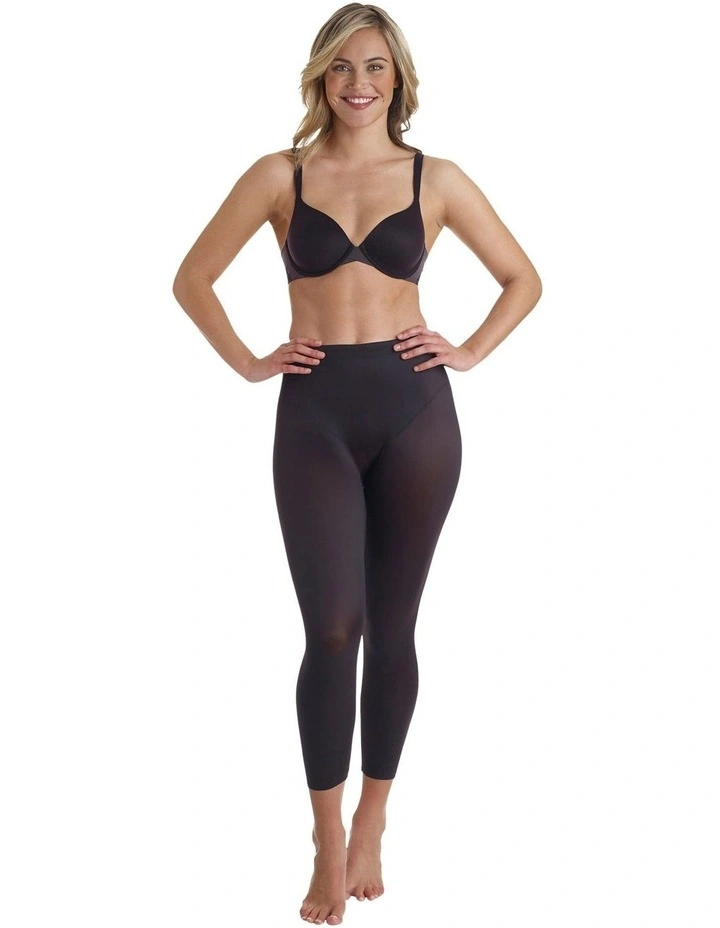 Flexible Fit Waistline Shaping Pantliner image 3