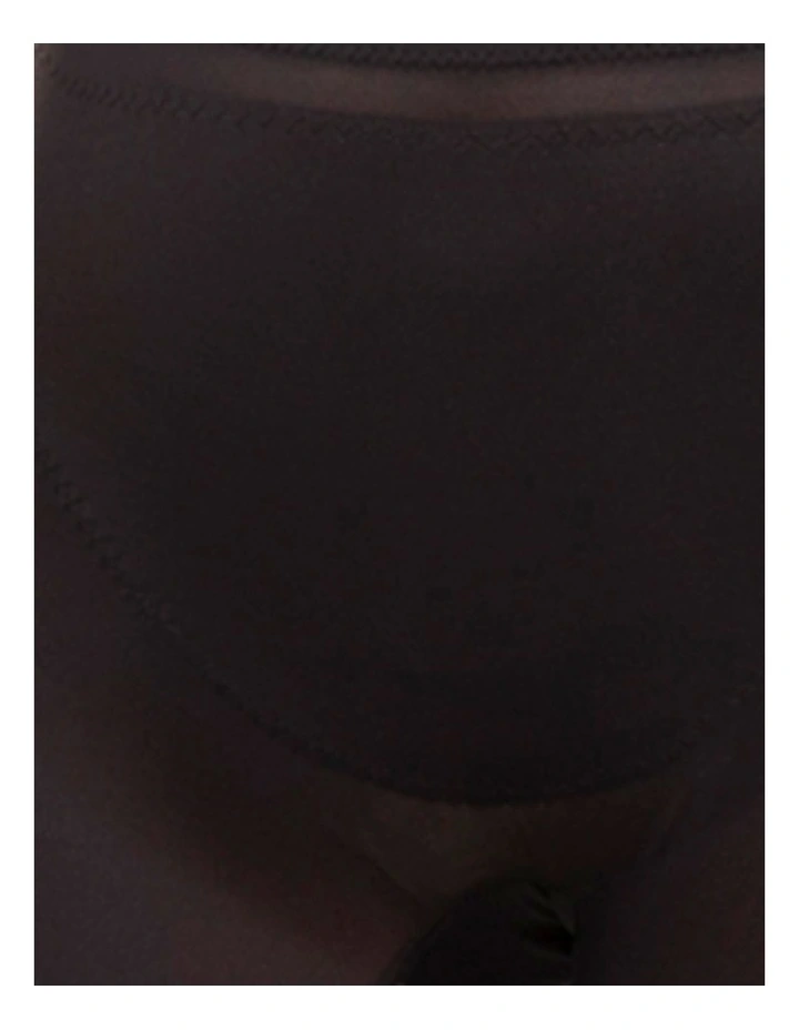 Flexible Fit Waistline Shaping Pantliner image 7