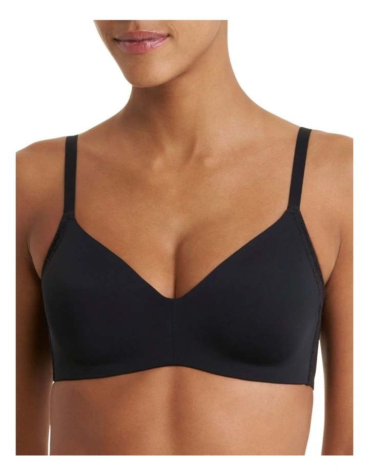 Pretty Smooth Padded Wirefree T-Shirt Bra With Lace image 1