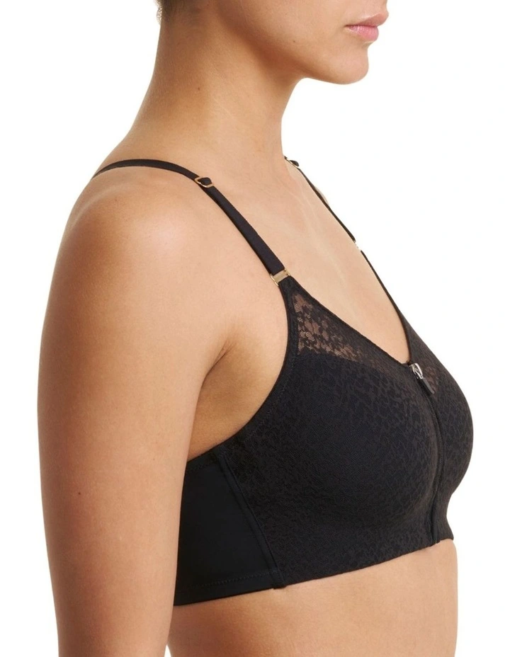 Pretty Smooth Zip Front Pocketed Post-Surgery Bra With Cotton & Lace image 3