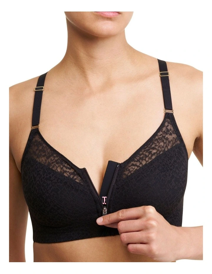 Pretty Smooth Zip Front Pocketed Post-Surgery Bra With Cotton & Lace image 4