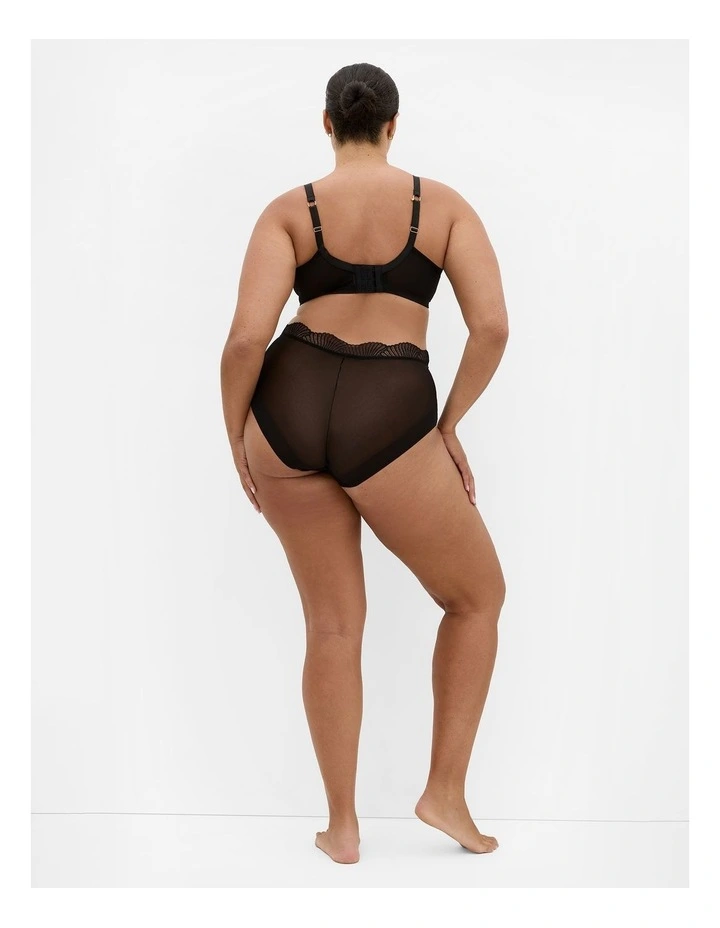 Lia Shorty in Black image 2
