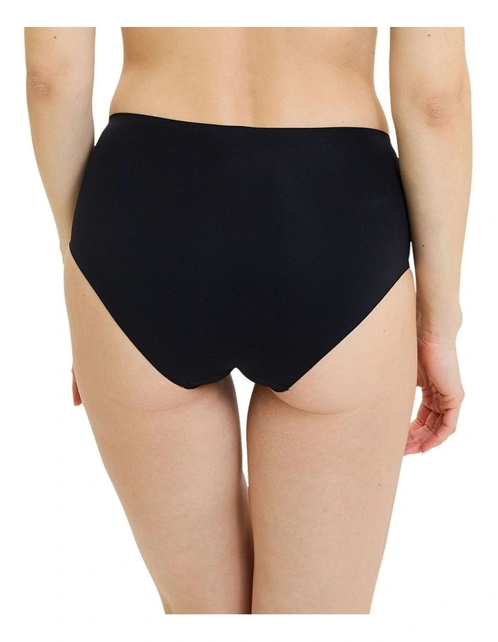 Pure Invisibility Seamless Leg No Show Brief image 2