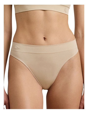 Light Truffle colour