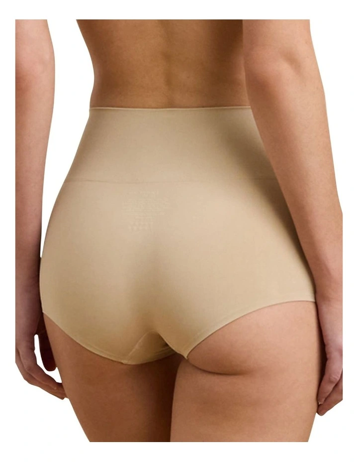 Luxe Smoothing Seamless High Waist Boyshort Underwear image 2