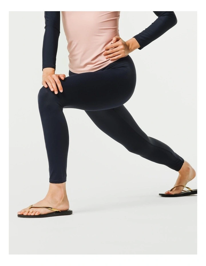 UV-Resistant Leggings in Navy image 3