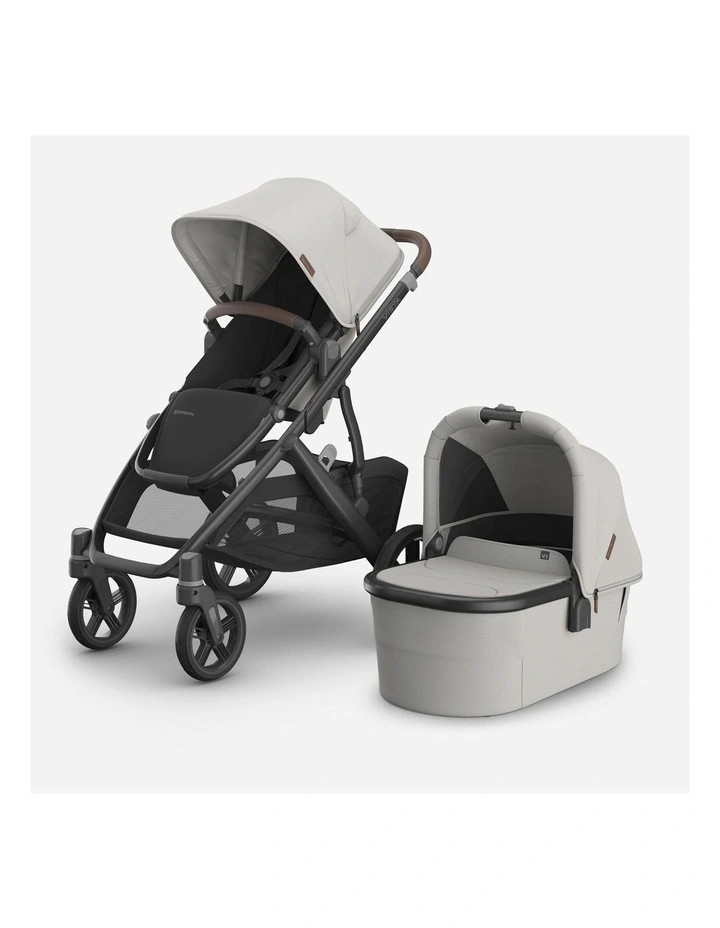Vista V3 Pram in Savannah (Pearl Grey Jacquard/Carbon) image 1