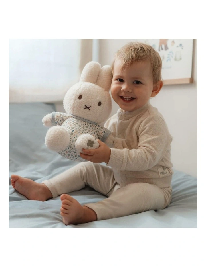 Miffy Lucky Leaves Medium - Plush image 4