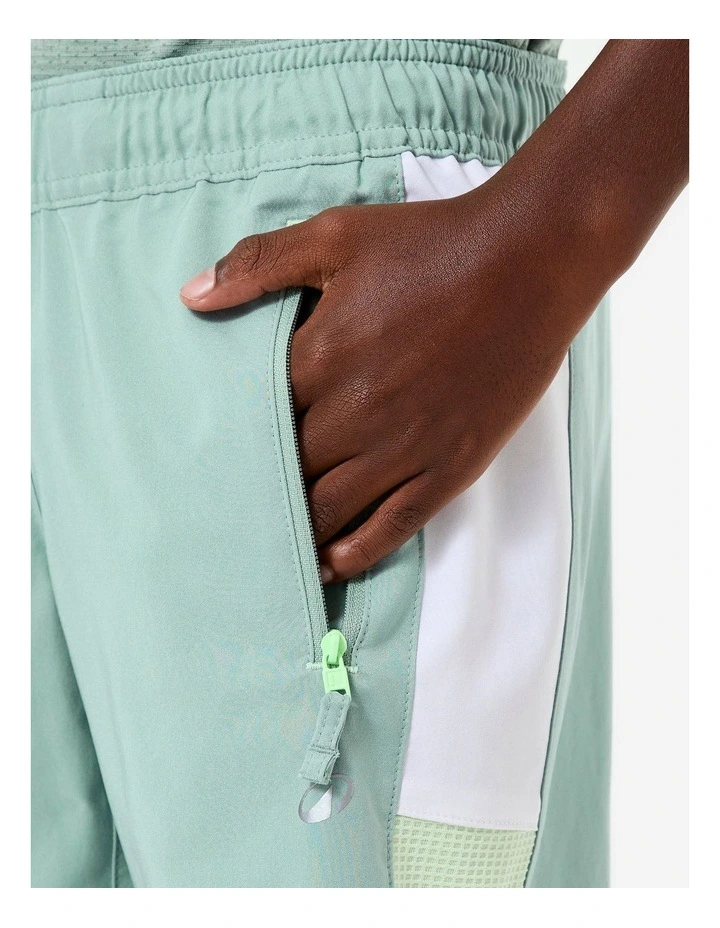 Decathlon - Kids' Breathable Multisport Shorts - Green/White image 4
