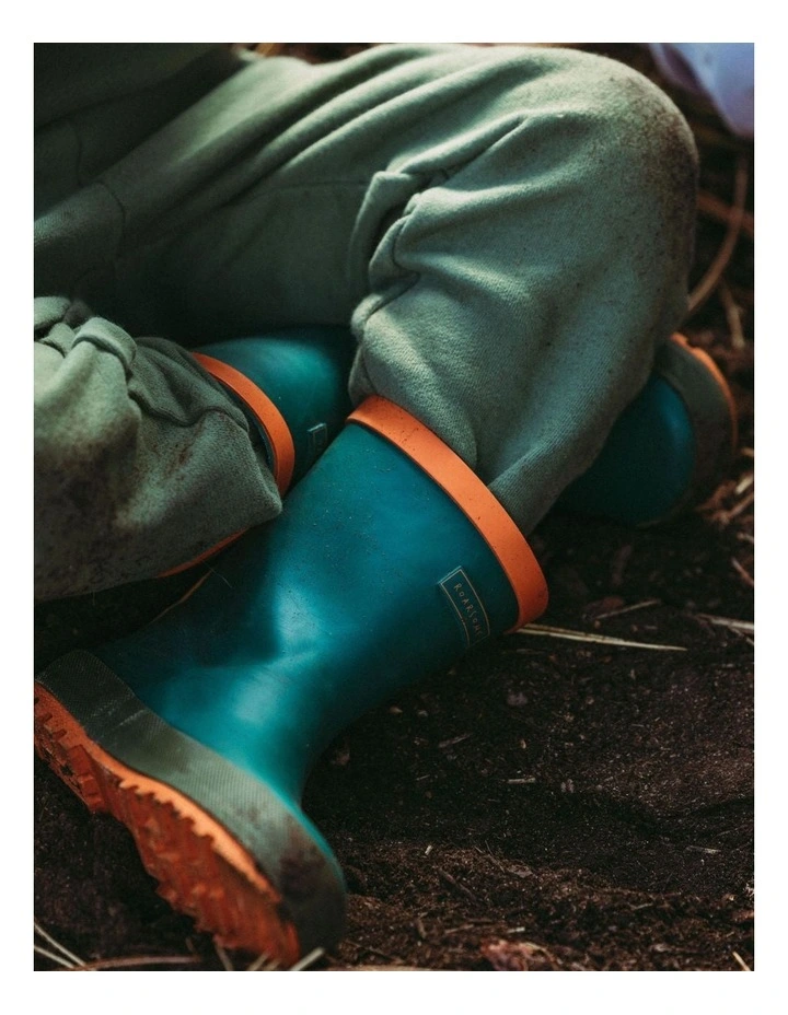 Green Welly Boots image 2